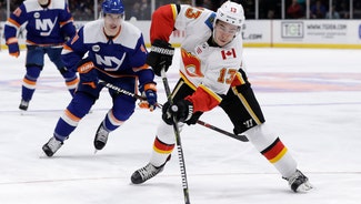 Next Story Image: Backlund, Andersson score in 3rd, Flames beat Islanders 3-1